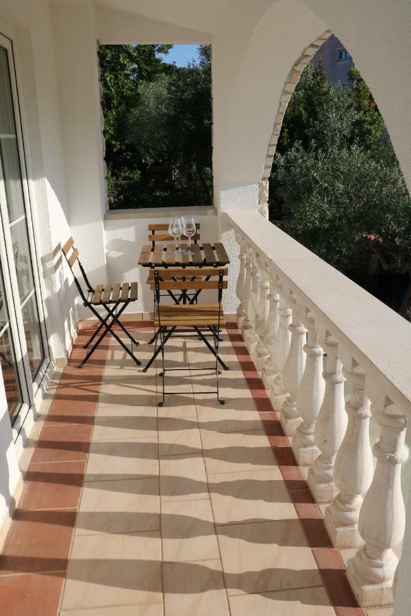 Villa Kiki Rovigno Esterno foto