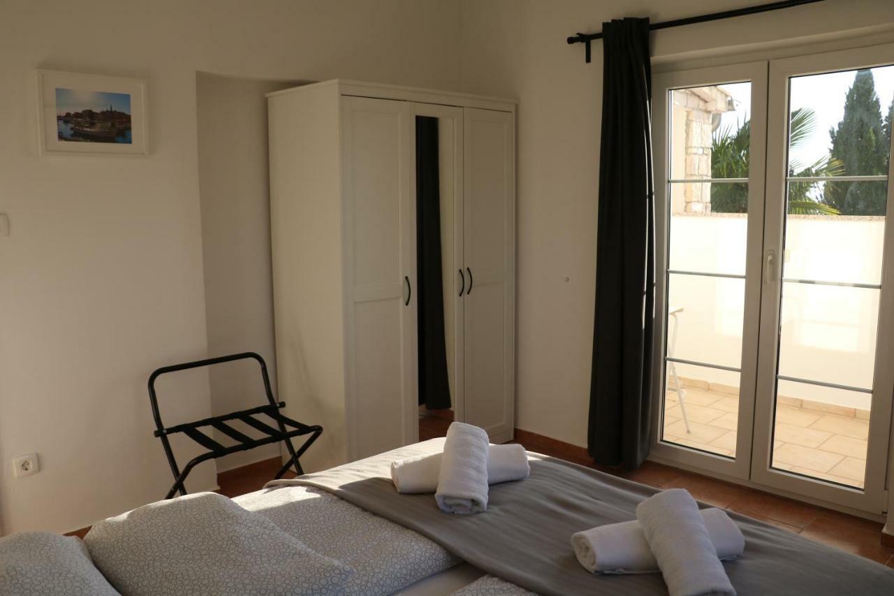 Villa Kiki Rovigno Esterno foto