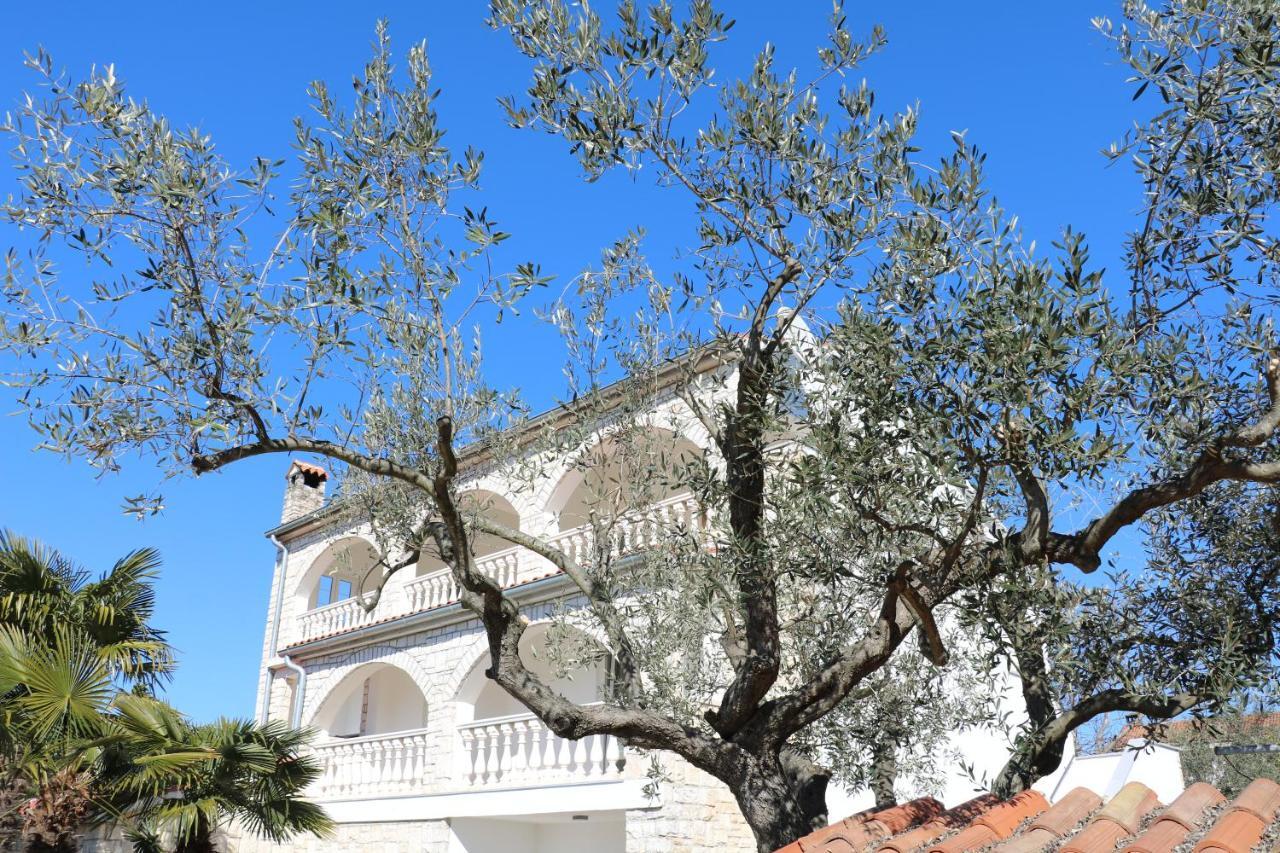 Villa Kiki Rovigno Esterno foto